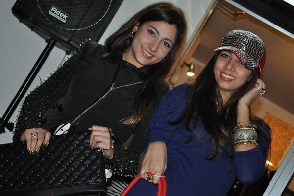S ladies boutique Opening